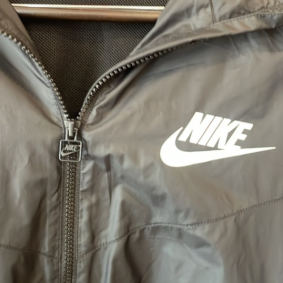 Like New! Nike Black Wind Breaker Jacket- Size XL - Picture 3 of 6
